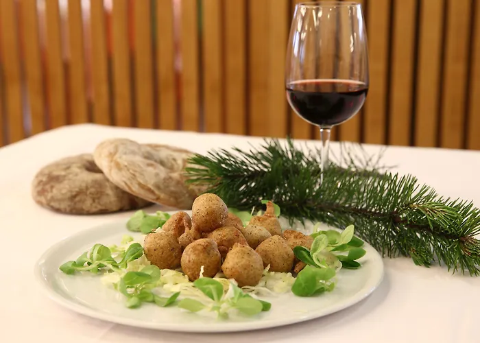 アルベルゴクアルトピロヴァノ ホテル 3*