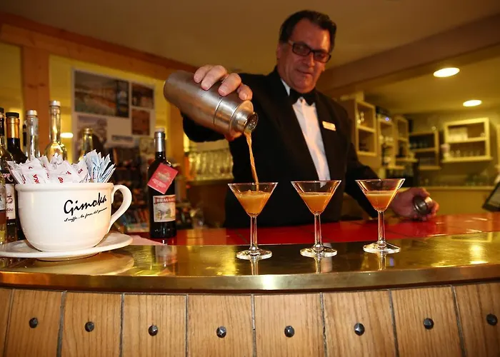 ホテル アルベルゴクアルトピロヴァノ 3*