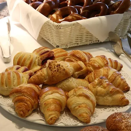 فندق Pirovano